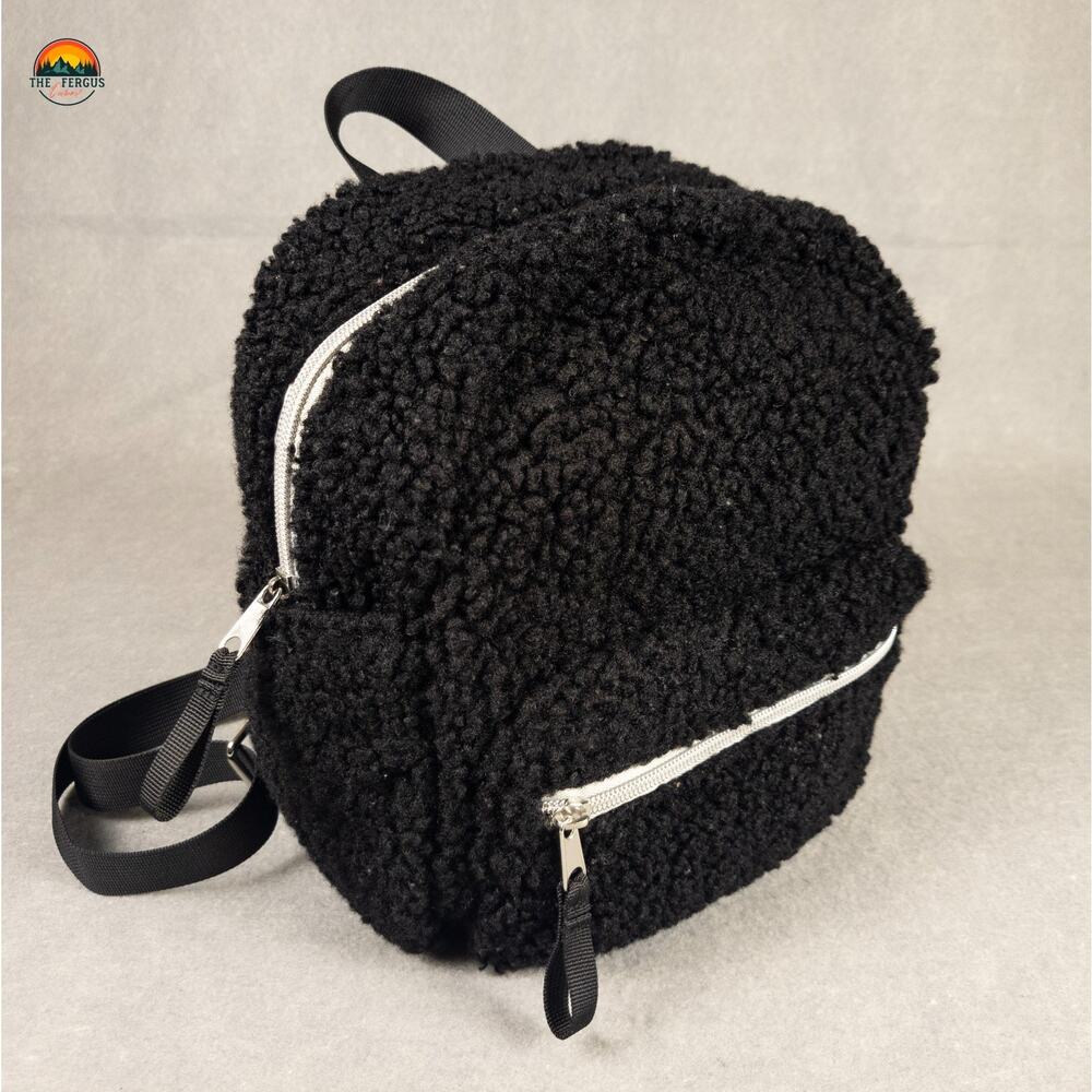 Target Art Class Backpack Black Sherpa Inner Pockets Shoulder Strap Women's
